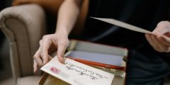 تذكر متى تحمل الحروف داخل الأظرف مصيرك؟