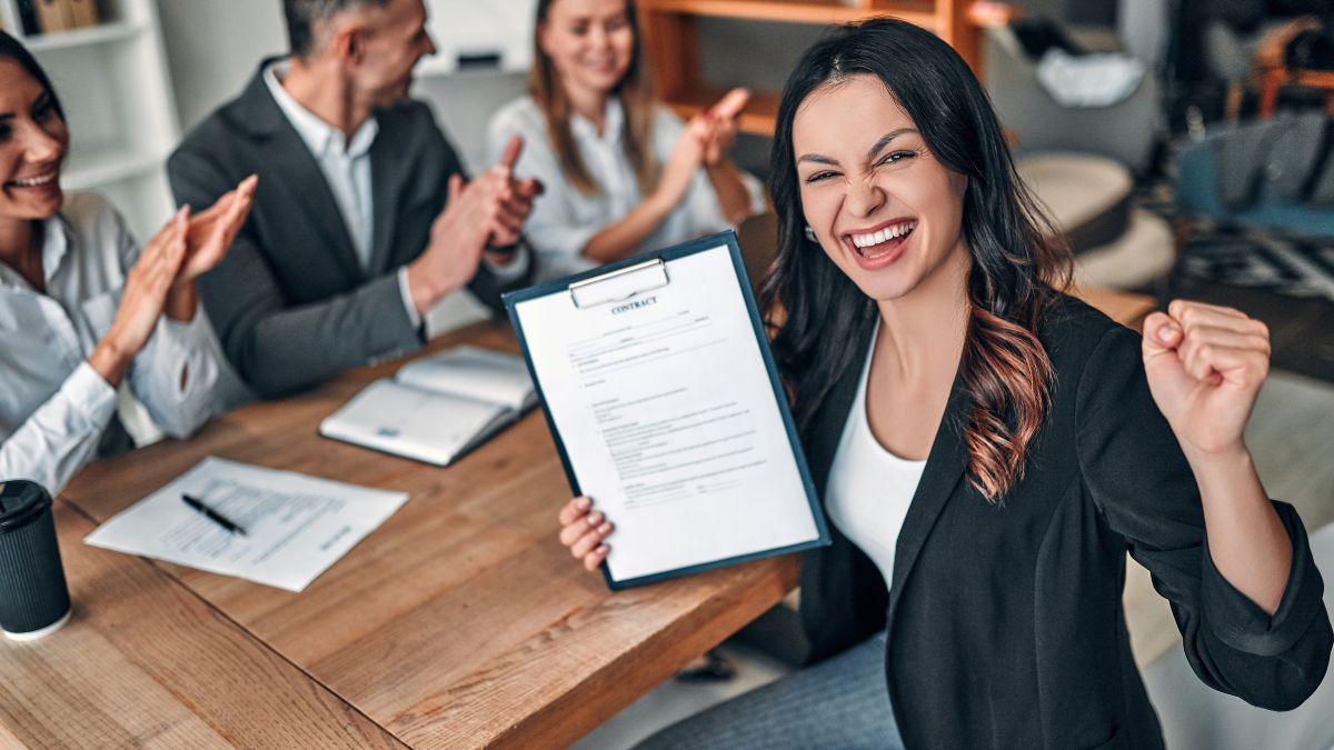 كيف تحصل على وظيفة تتطلّب خبرة أكثر مما تملك؟ - دراما صحية
