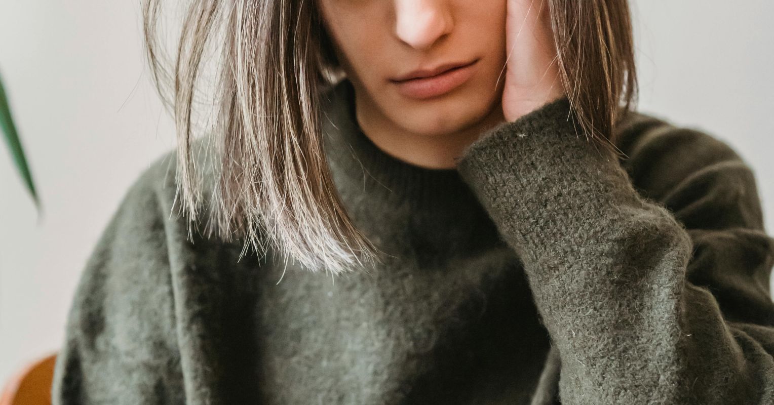 لماذا تجعلك وسائل التواصل الاجتماعي تشعر بأنك أسوأ