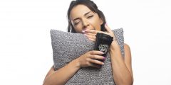 القهوة بين النشاط والأرق: كيف يؤثر الكافيين على النوم والراحة؟