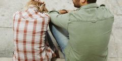 أعلام العنبر العلاقة: كيفية اكتشاف وتحدي negging