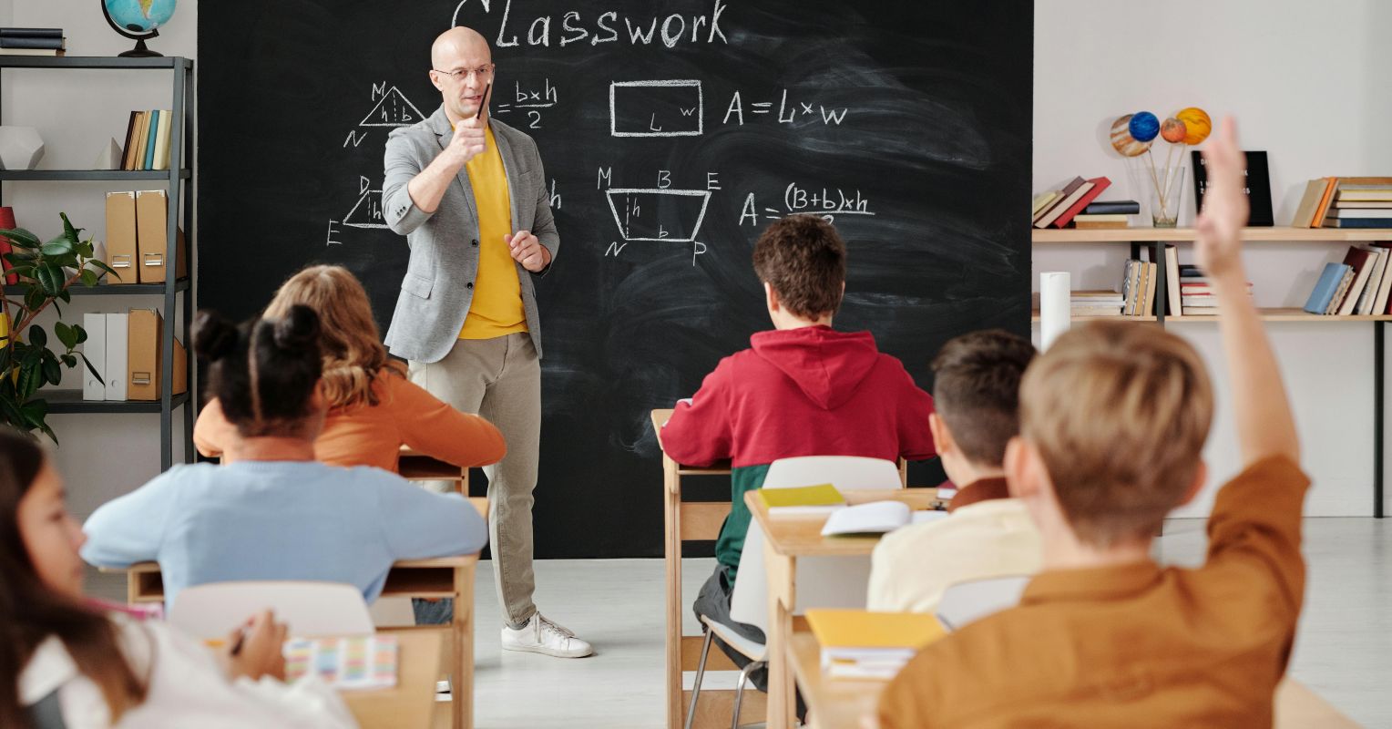 الأسرار الخمسة لإتقان الأبوة والأمومة إلى المدرسة