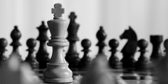 كيف تكون ملكًا بدلاً من الطاغية