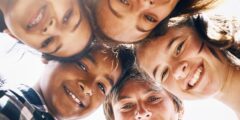 ألم عدم الانتماء