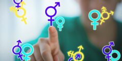 كيف يخطئ اليسار واليمين في فهم الأطفال المتحولين جنسيًا
