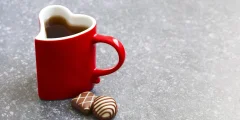 الكاكاو والشاي قد يحميان قلبك من الأضرار الخفية للجلوس