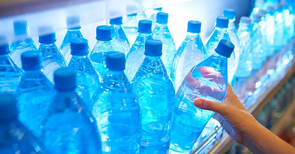 المياه المعدنية في مصر تثير ضجة كبيرة وجدل واسع فما القصة؟