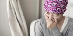 يرى الأطباء أن سرطان الثدي أكثر عدوانية لدى النساء الأصغر سنا مما كان متوقعا