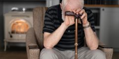 دواء تجريبي للزهايمر يعكس مسار المرض في الفئران