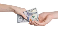 إن إعطاء الناس النقود لم يتسبب في المزيد من الإصابات أو الوفيات