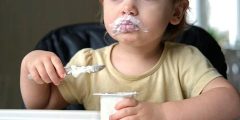 متى تعطى البكتيريا النافعة للأطفال وما فوائدها؟
