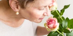 يستطيع أنفك اكتشاف مرض الزهايمر قبل سنوات من ظهور الأعراض