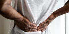 التوتر وآلام العضلات والمفاصل: ما العلاقة بينهما؟