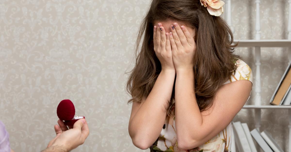 هل الخوف من الزواج يسبب التشنج المهبلي؟ وكيف أتعامل مع قلة الثقة؟